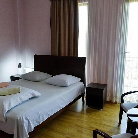 Guest House Tasunia Кутаиси Екстериор снимка
