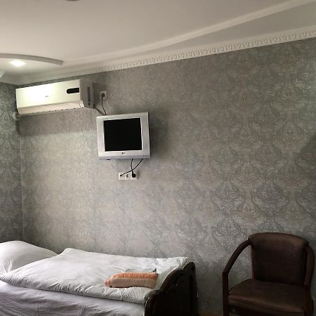 Guest House Tasunia Кутаиси Екстериор снимка