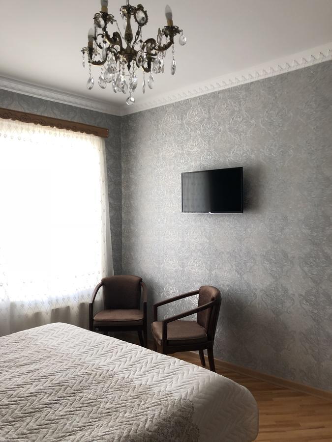 Guest House Tasunia Кутаиси Екстериор снимка