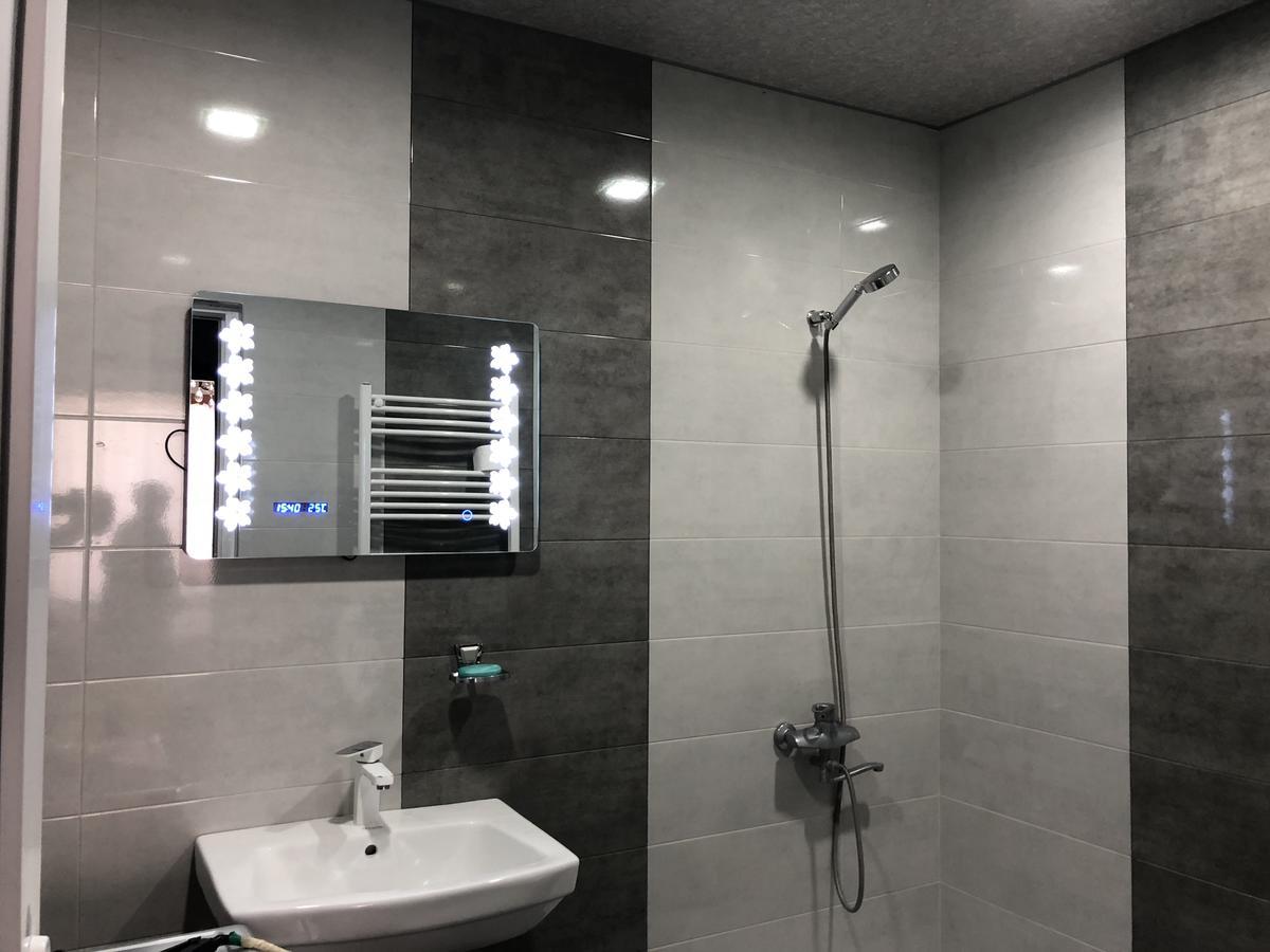 Guest House Tasunia Кутаиси Екстериор снимка