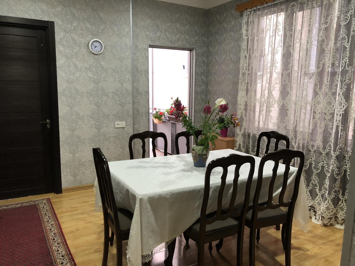 Guest House Tasunia Кутаиси Екстериор снимка
