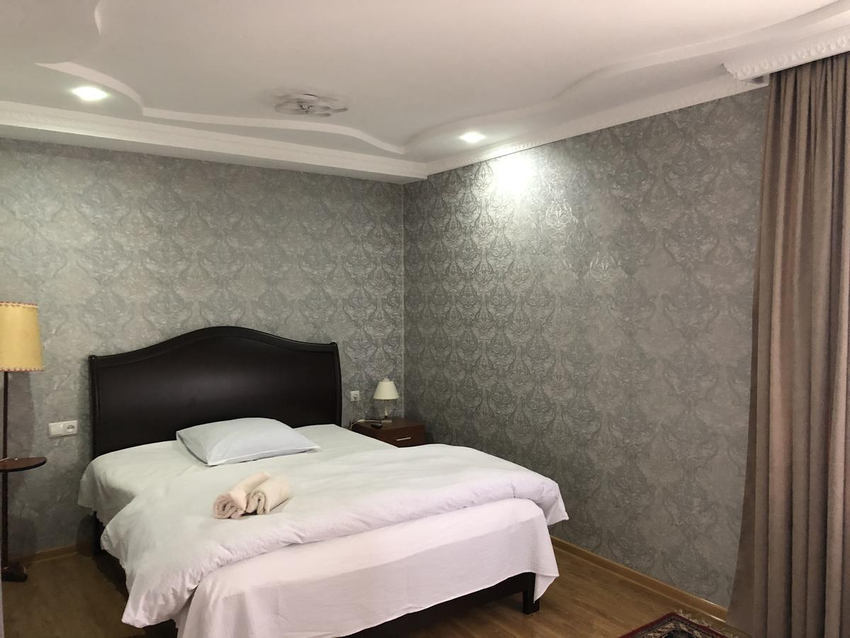 Guest House Tasunia Кутаиси Екстериор снимка